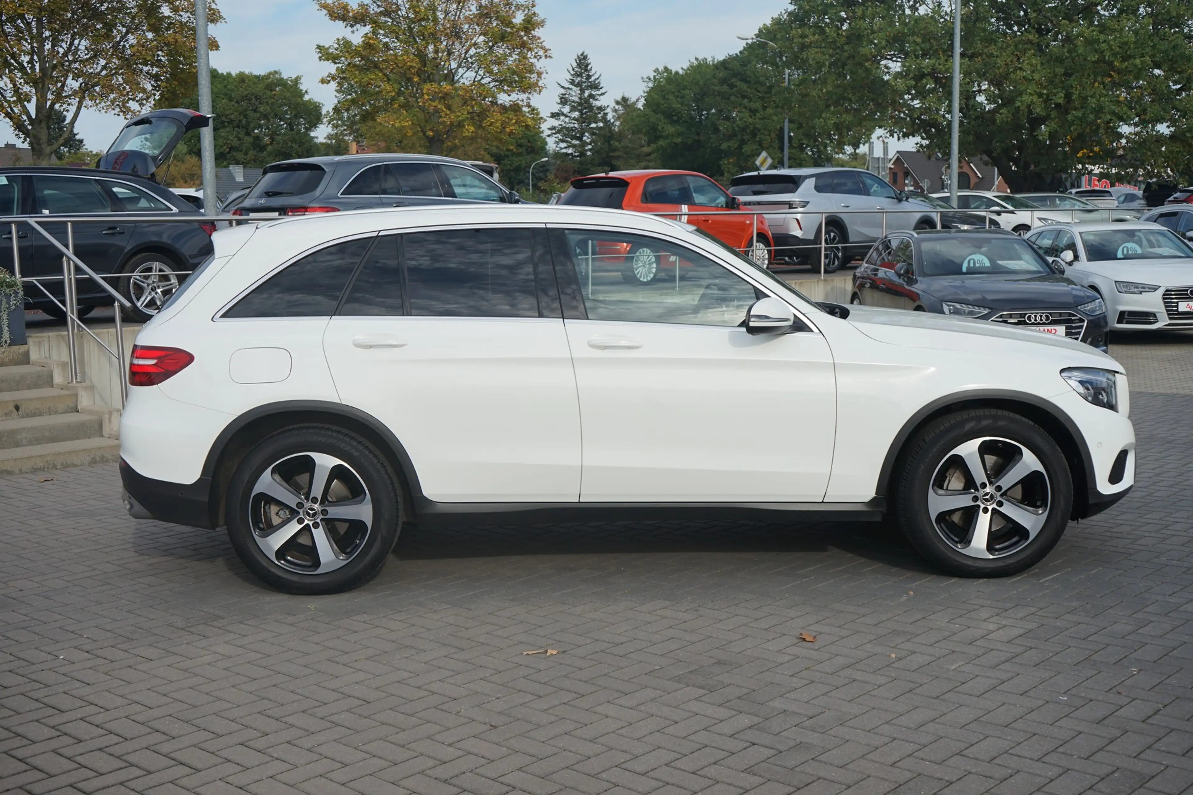 Mercedes-Benz GLC 250 4Matic Burmester Head-Up LED Tempomat — photo 5