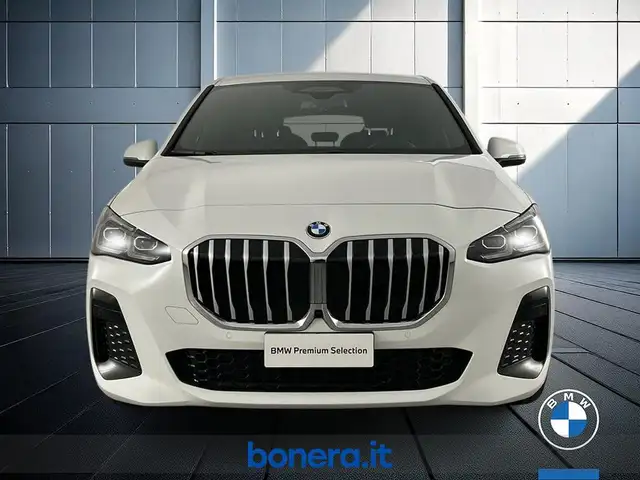 BMW 2 Series view 3
