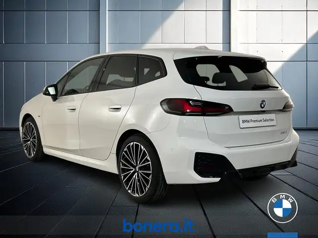 BMW 2 Series view 8