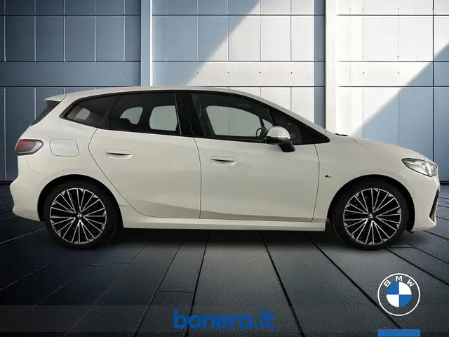 BMW 2 Series view 5