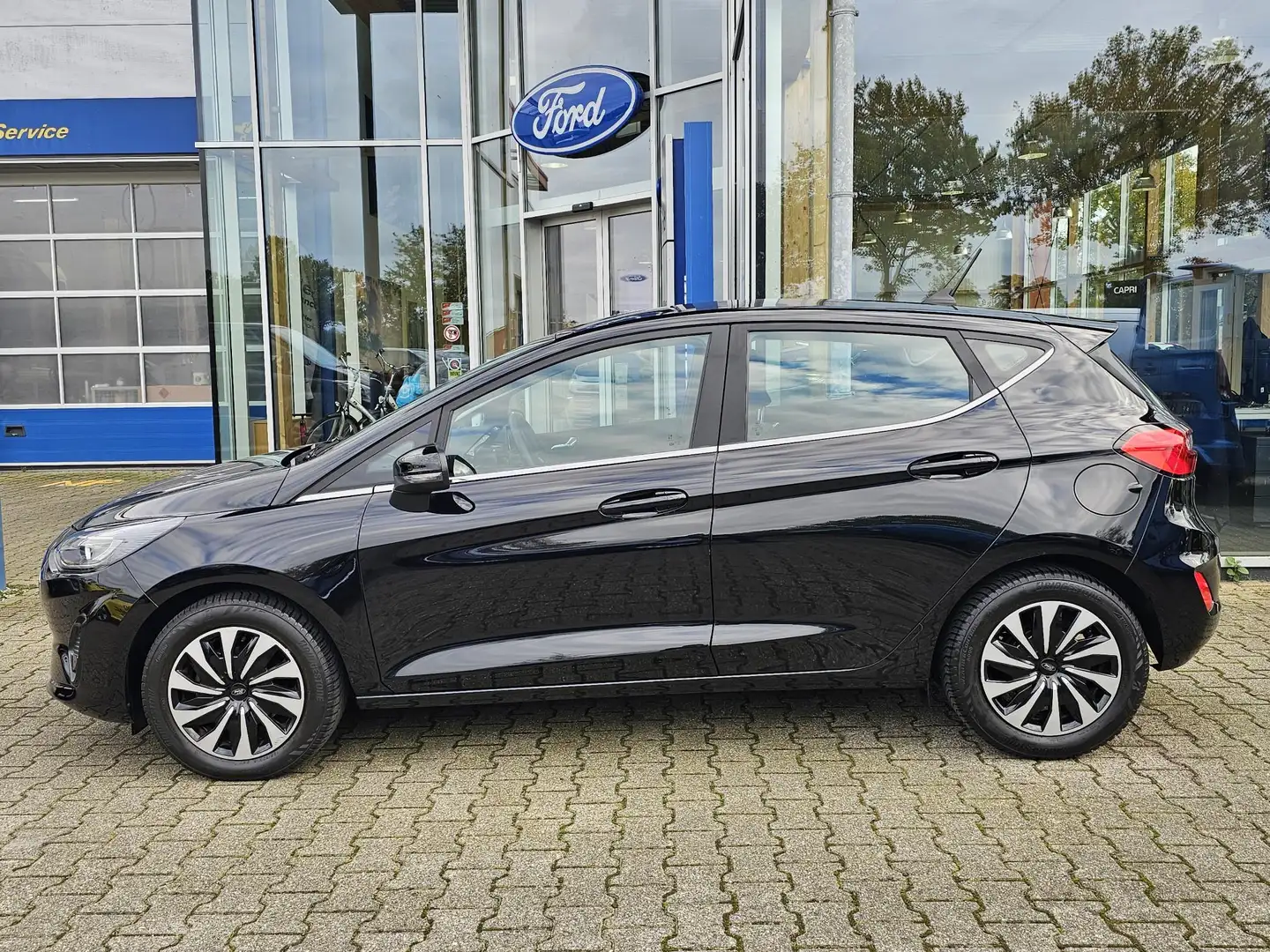 Ford Fiesta 1.0 EcoBoost Hybrid Titanium Navigatie | Camera | Noir - 2
