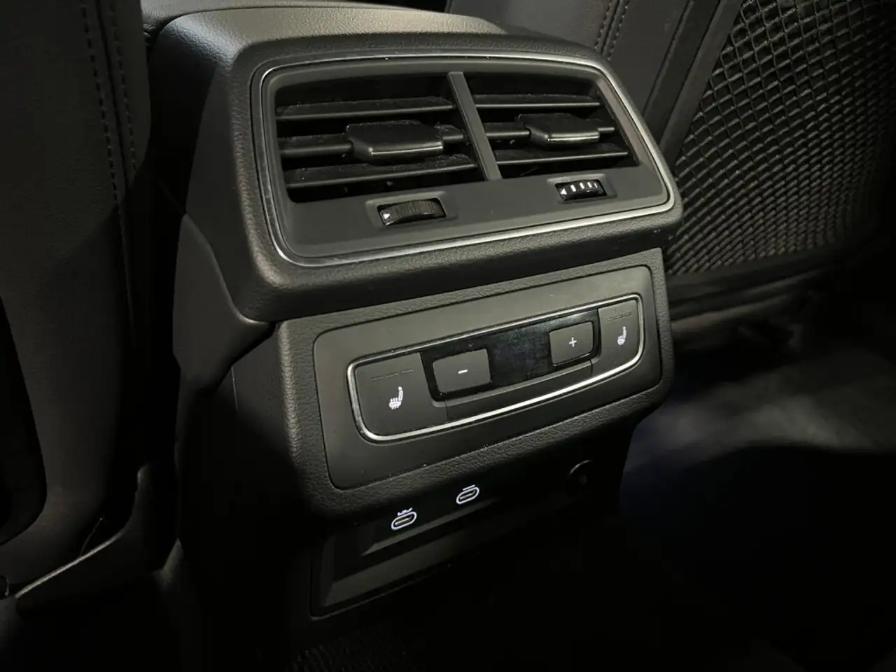 Audi A6 снимка Audi A6