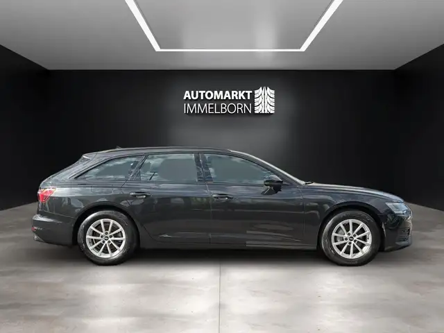 Audi A6 view 11