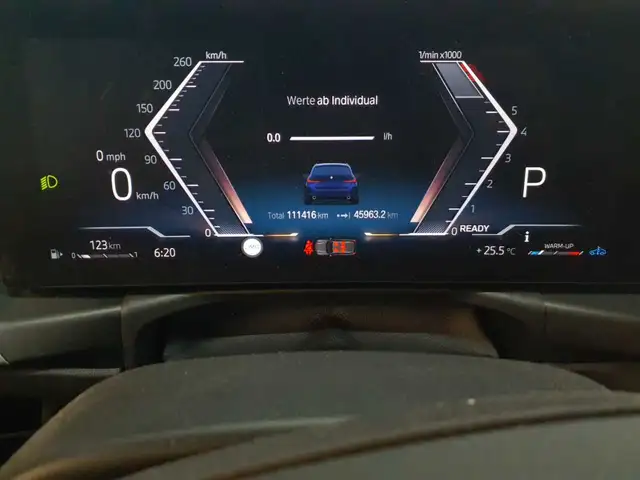 BMW 3 Series view 11