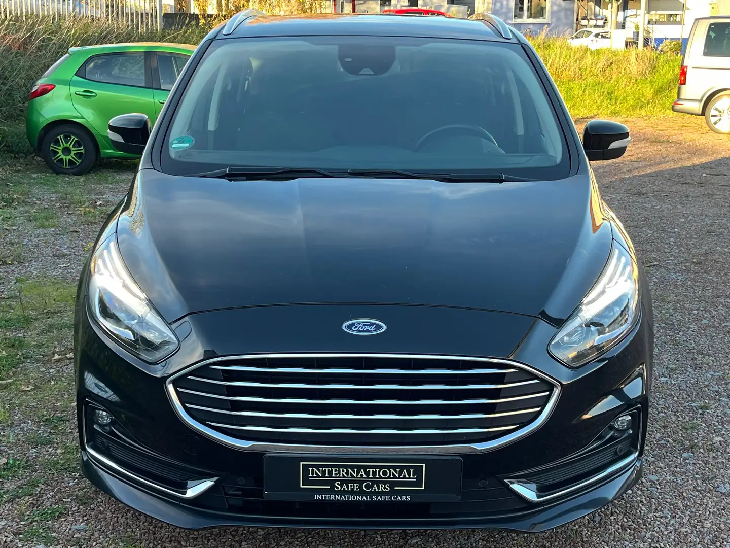 Ford S-Max Titanium KEIN Behördenfahrzeug Originalzustand Schwarz - 2