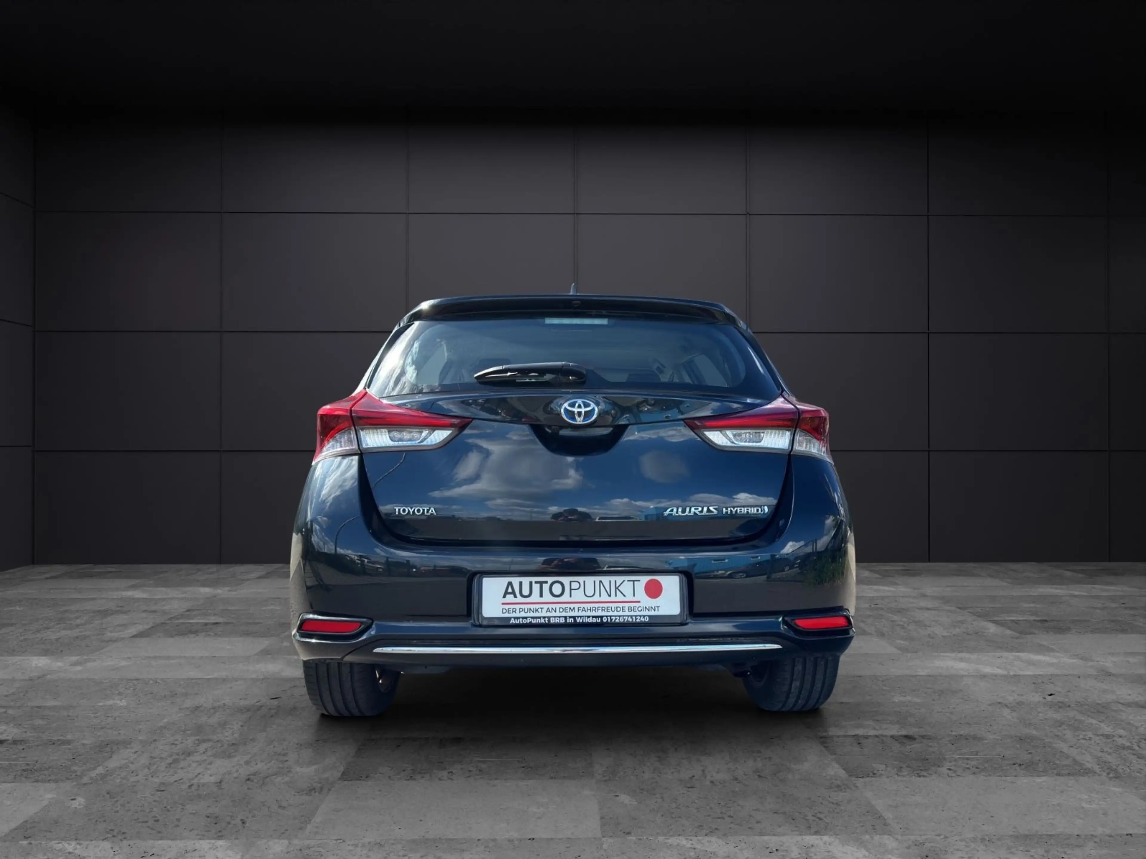 Toyota Auris AURIS HYBRID 1.8 R-KAMERA NAVI 1.HAND 17 ALU LED — photo 7
