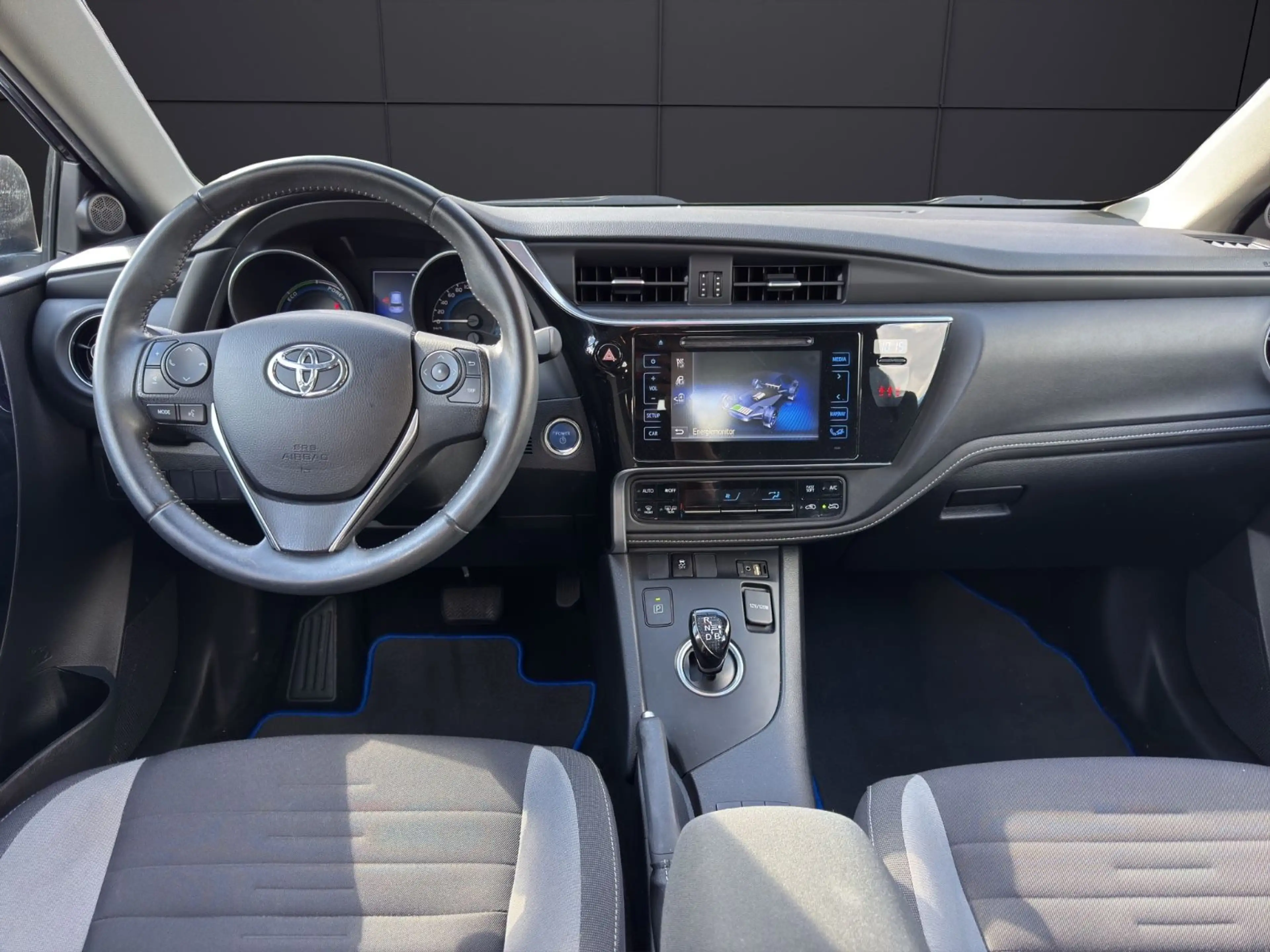 Toyota Auris AURIS HYBRID 1.8 R-KAMERA NAVI 1.HAND 17 ALU LED — photo 13