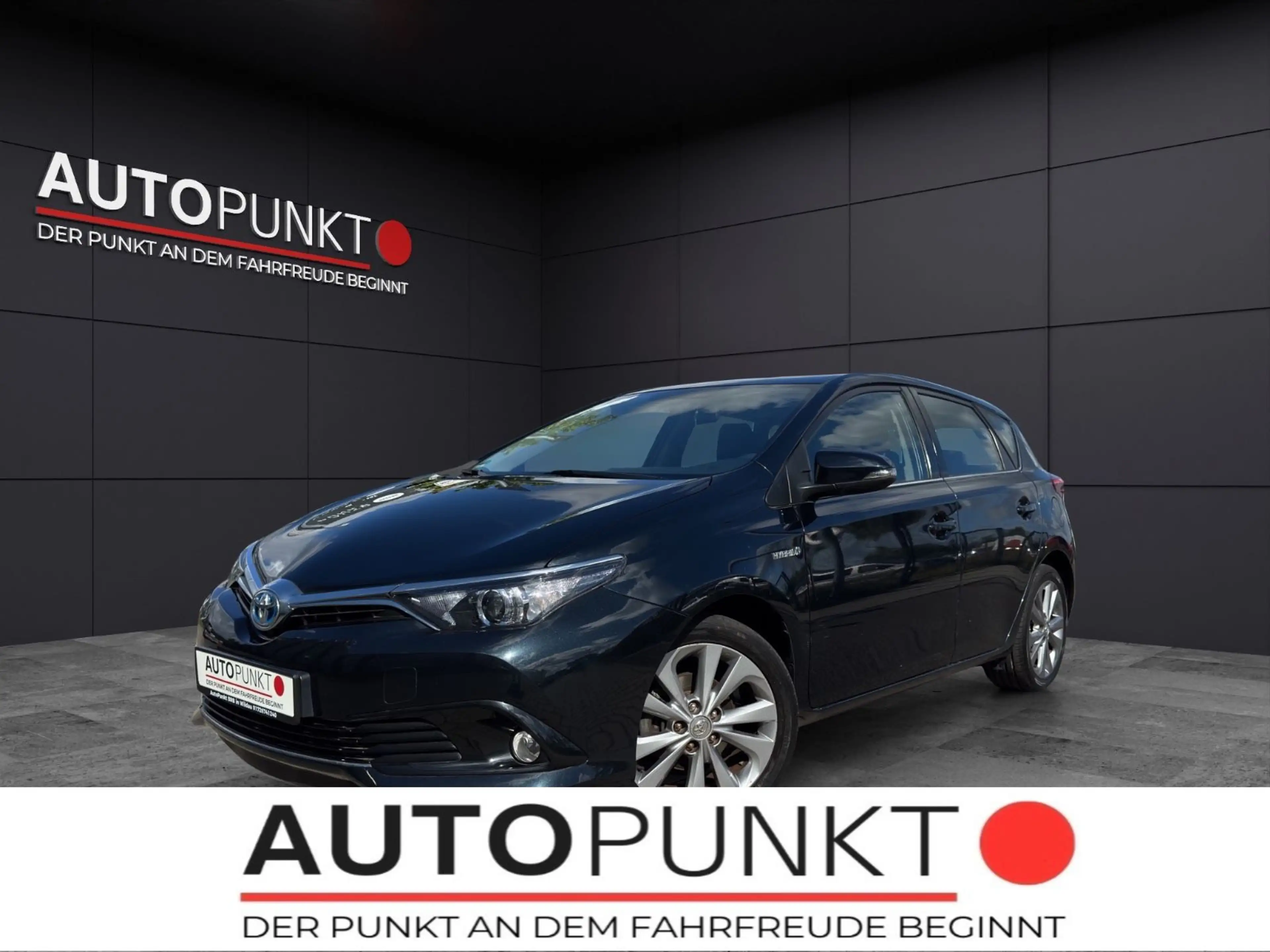 Toyota Auris AURIS HYBRID 1.8 R-KAMERA NAVI 1.HAND 17 ALU LED