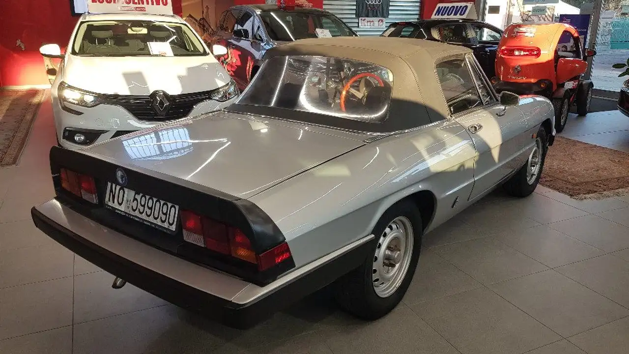 Alfa Romeo Spider 1.6, foto 3