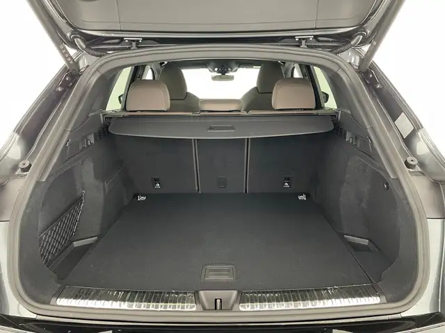 Audi Q5 view 7