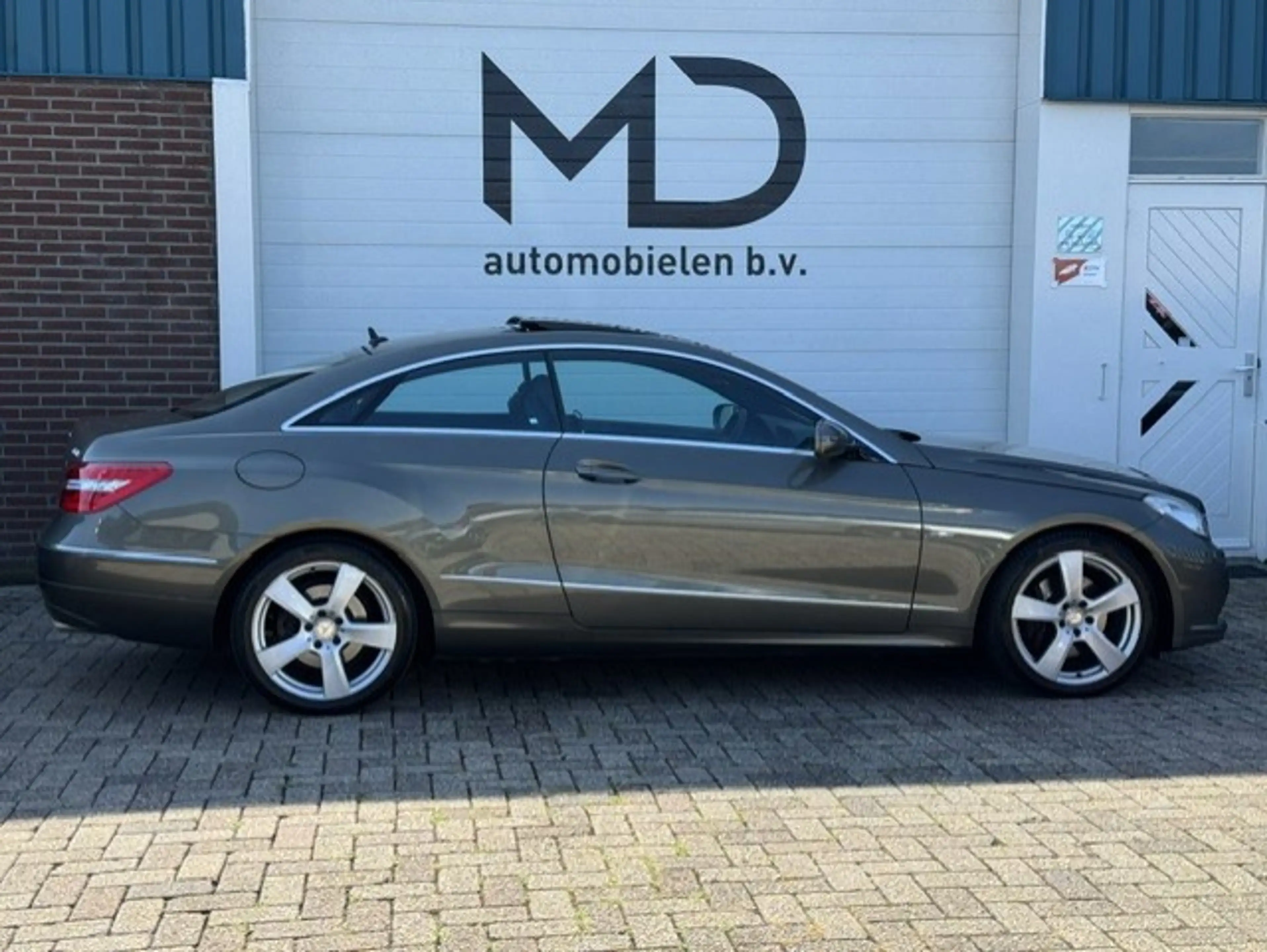 Mercedes-Benz E 350 Coupé CGI Avantgarde - Dealer onderhouden — photo 2