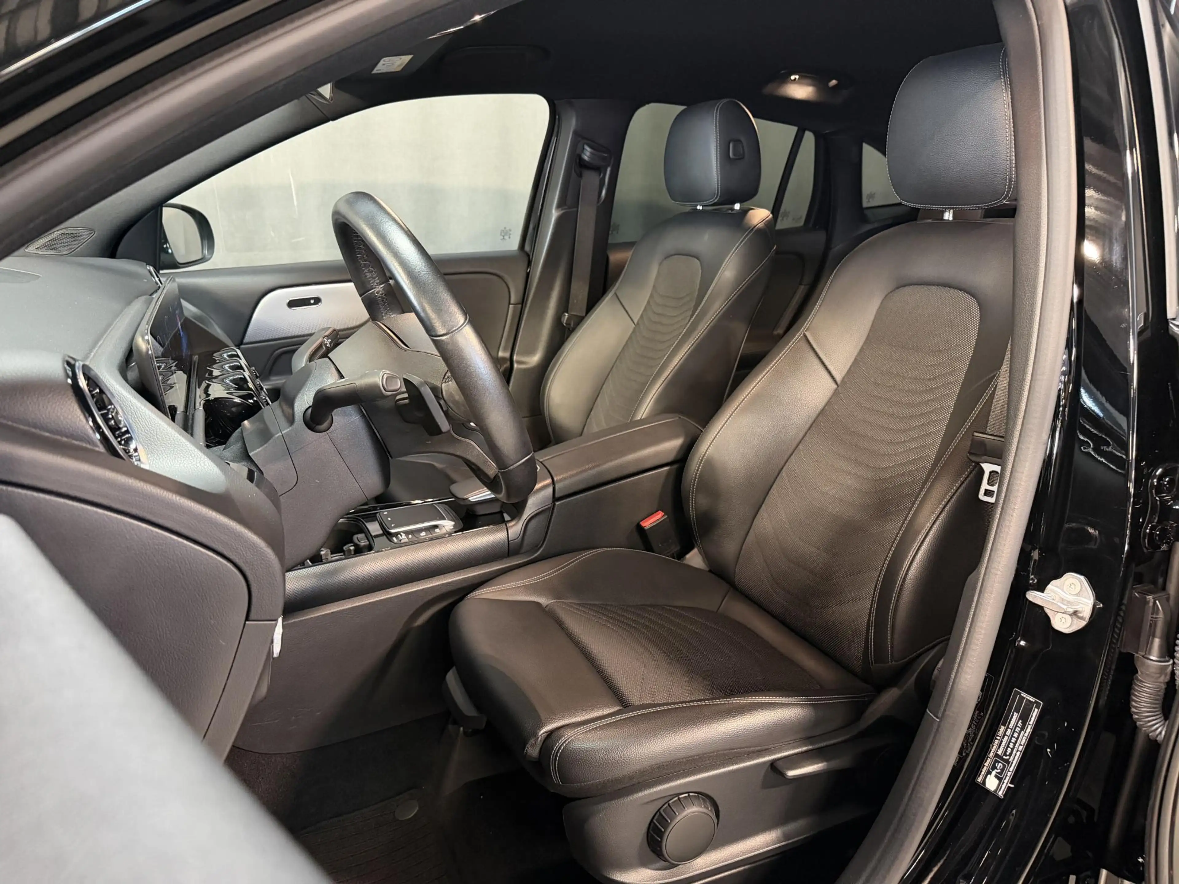 Mercedes-Benz GLA 250 e Progressive 17"/Widescreen/Stoelverwarming/DAB/A — photo 7