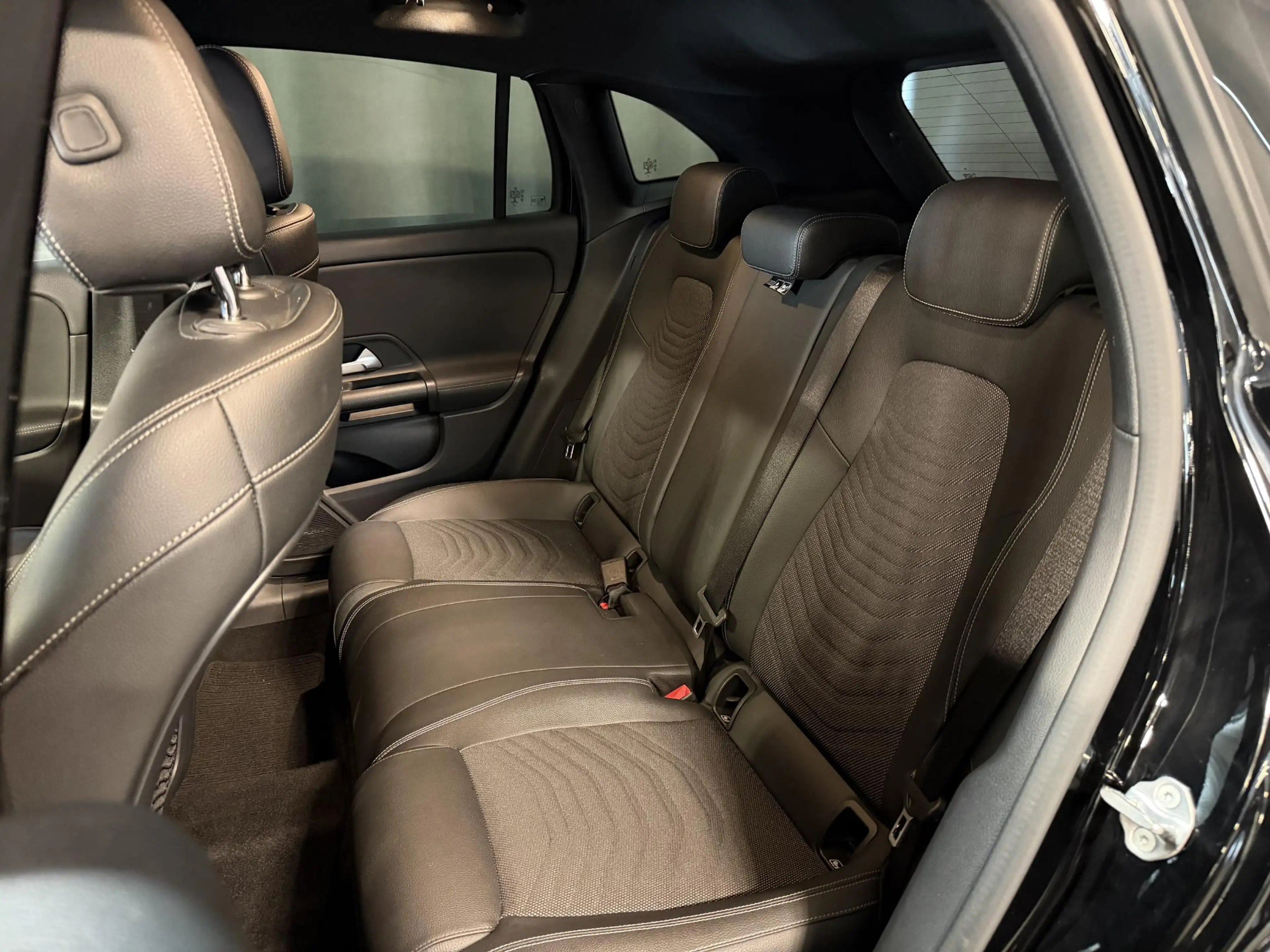 Mercedes-Benz GLA 250 e Progressive 17"/Widescreen/Stoelverwarming/DAB/A — photo 33