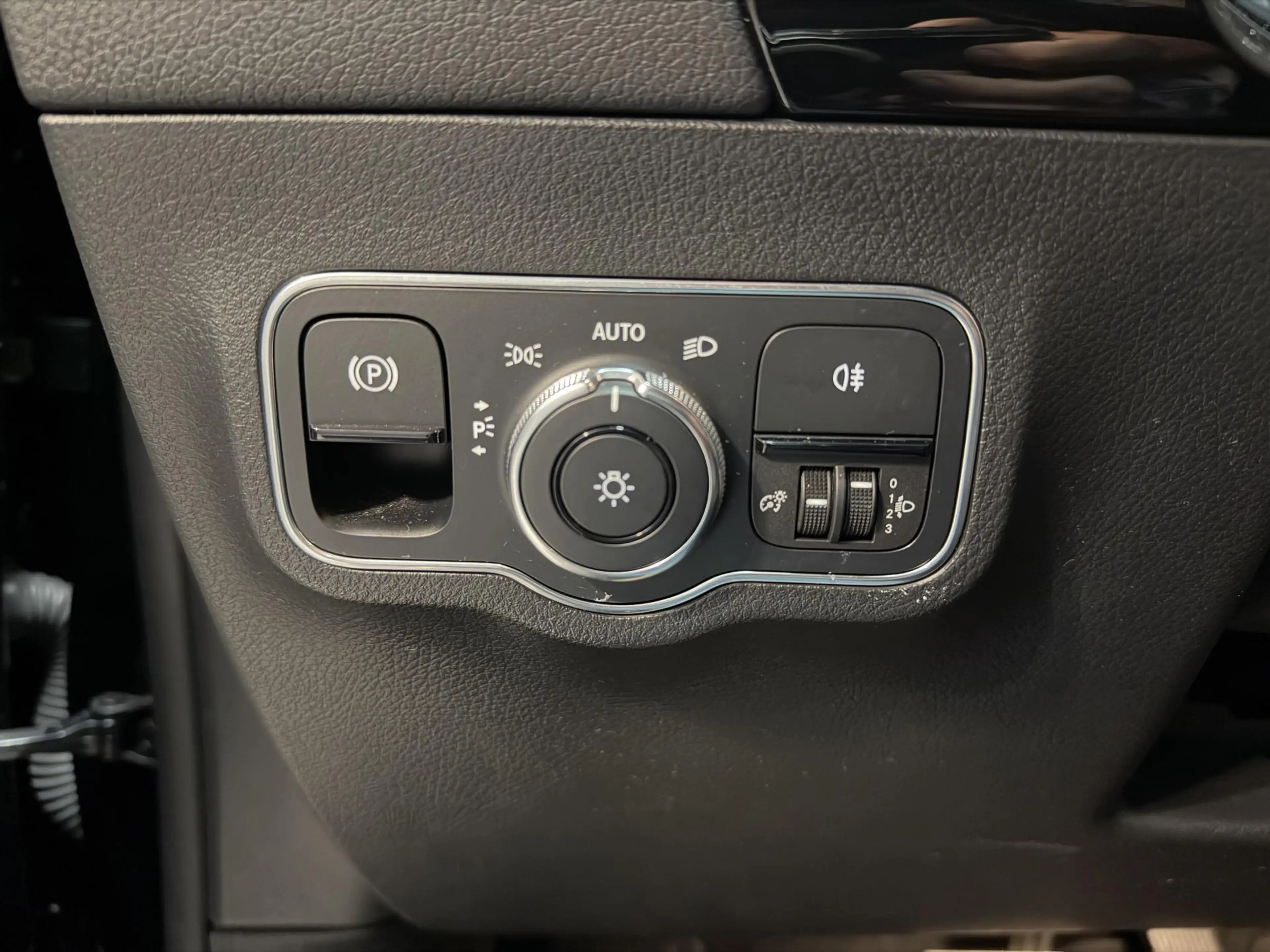 Mercedes-Benz GLA 250 e Progressive 17"/Widescreen/Stoelverwarming/DAB/A — photo 21