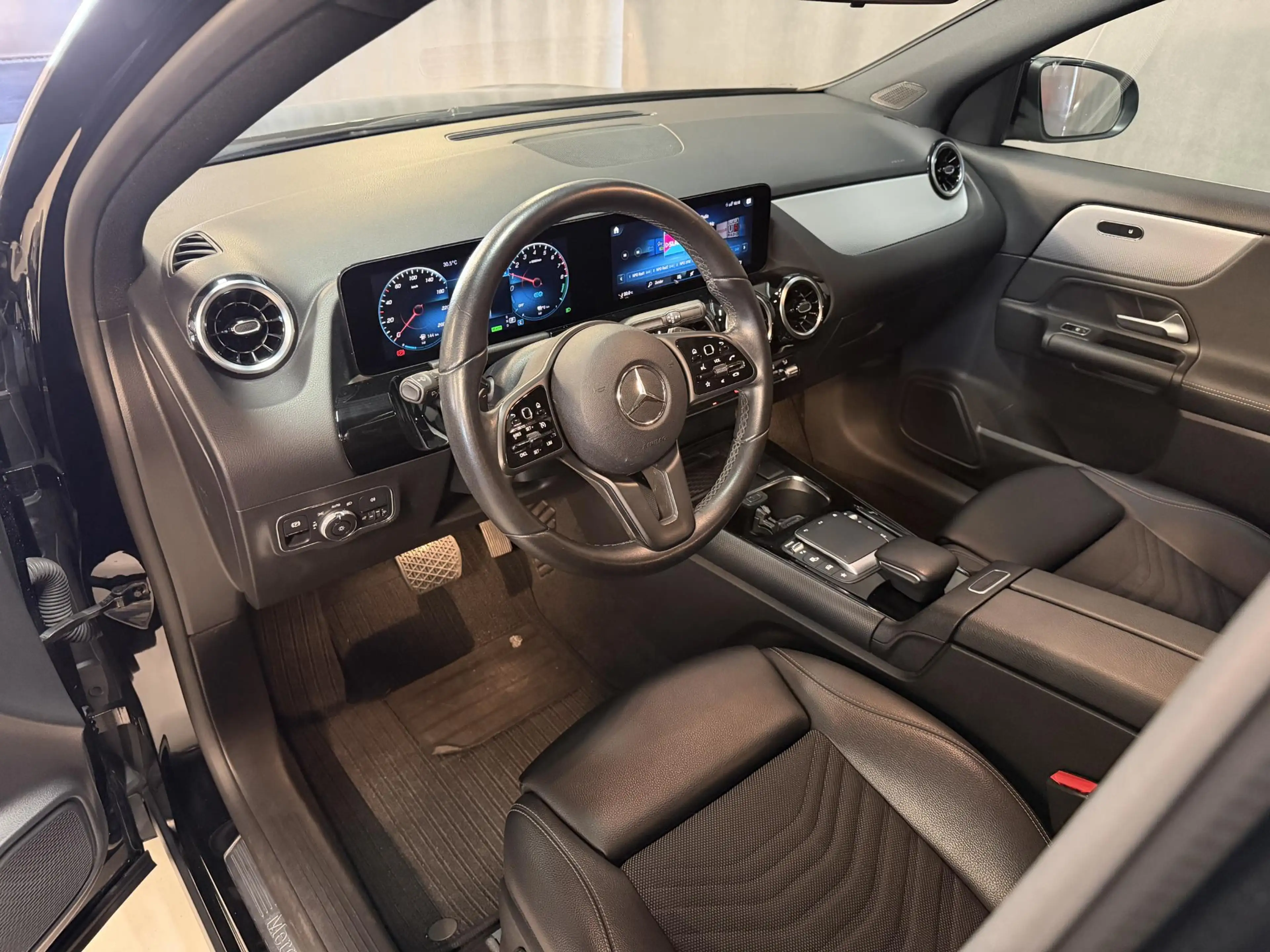 Mercedes-Benz GLA 250 e Progressive 17"/Widescreen/Stoelverwarming/DAB/A — photo 20
