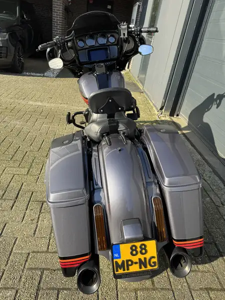 Harley-Davidson Street Glide - foto 3