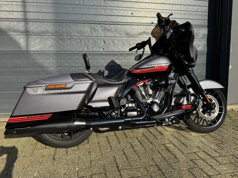 Harley-Davidson Street Glide - foto 5