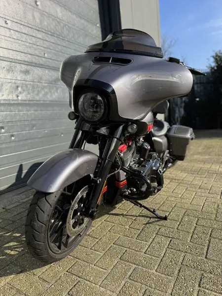 Harley-Davidson Street Glide - foto 2