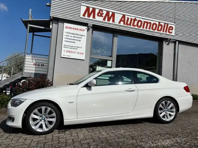 BMW 330 d Coupe Aut. NAVI-Prof.+GSD+KESSY+XEN+E-Sitze