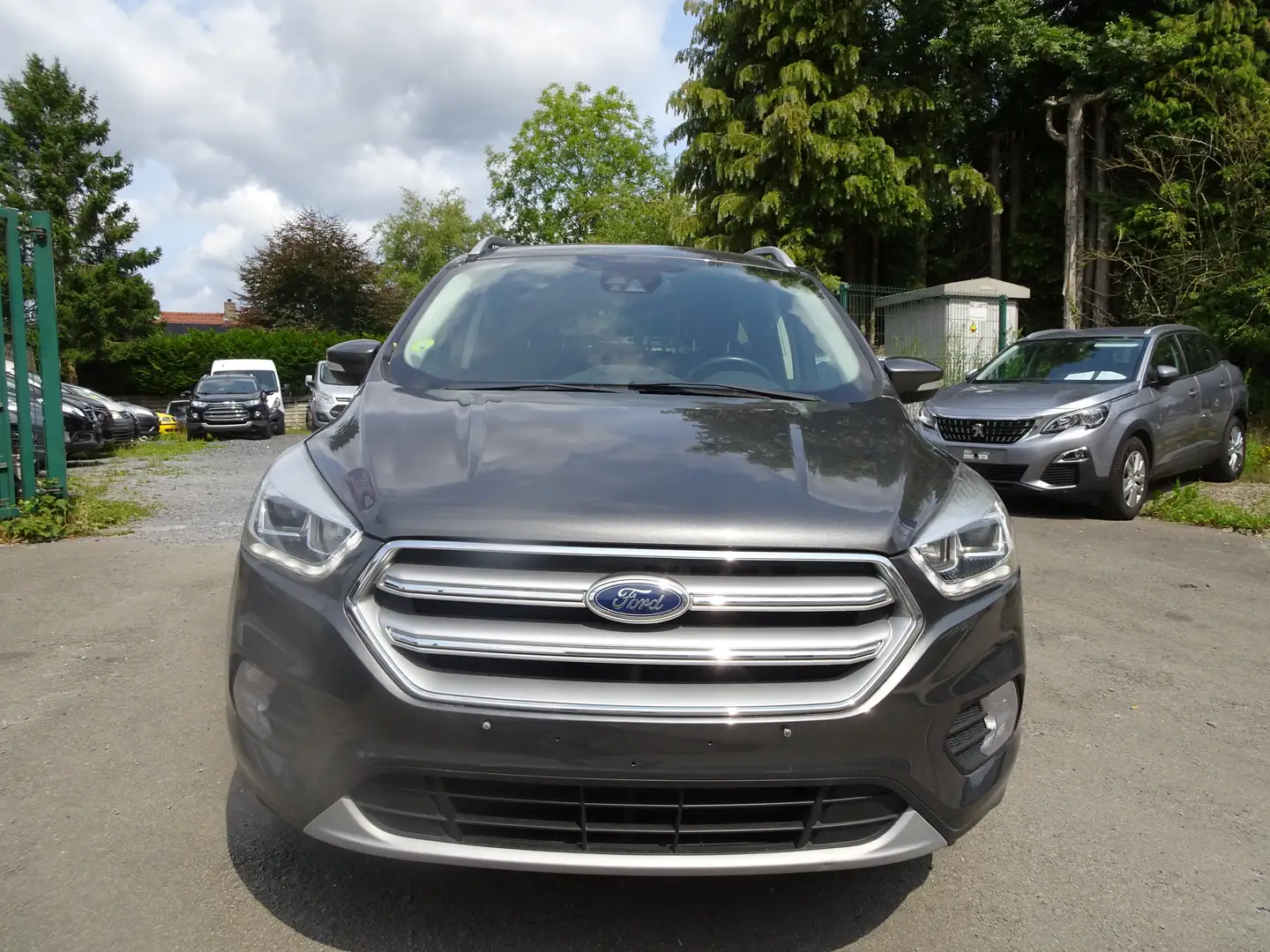 Ford Kuga Kuga 2.0 TDCi FWD Business Class PS Automatique Gris - 1