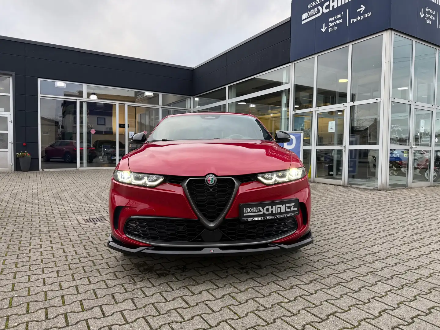 Alfa Romeo Tonale Edizione Speciale Plug-In-Hybrid AWD 280 Sitz- und - 2