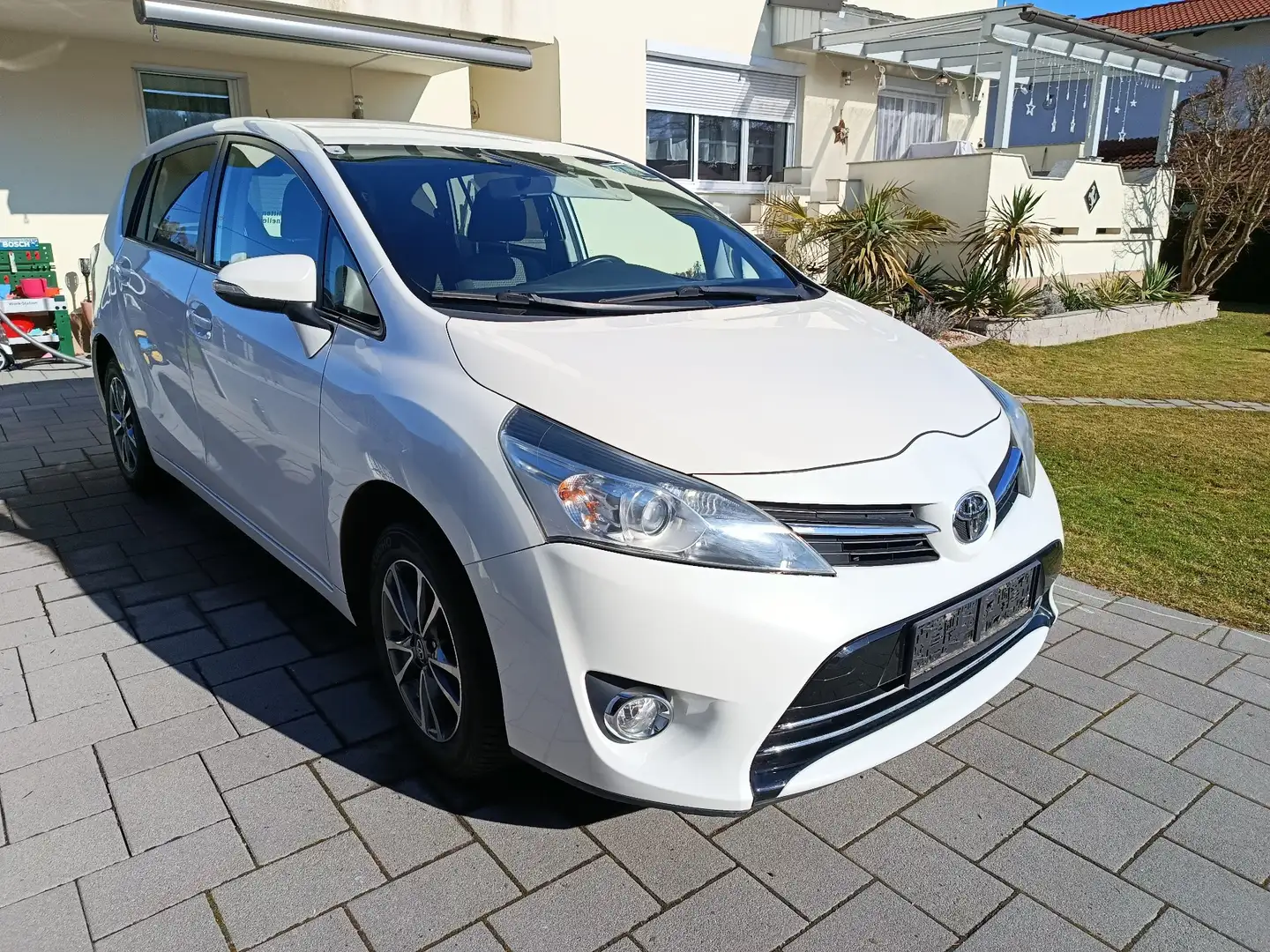 Toyota Verso Comfort Weiß - 1