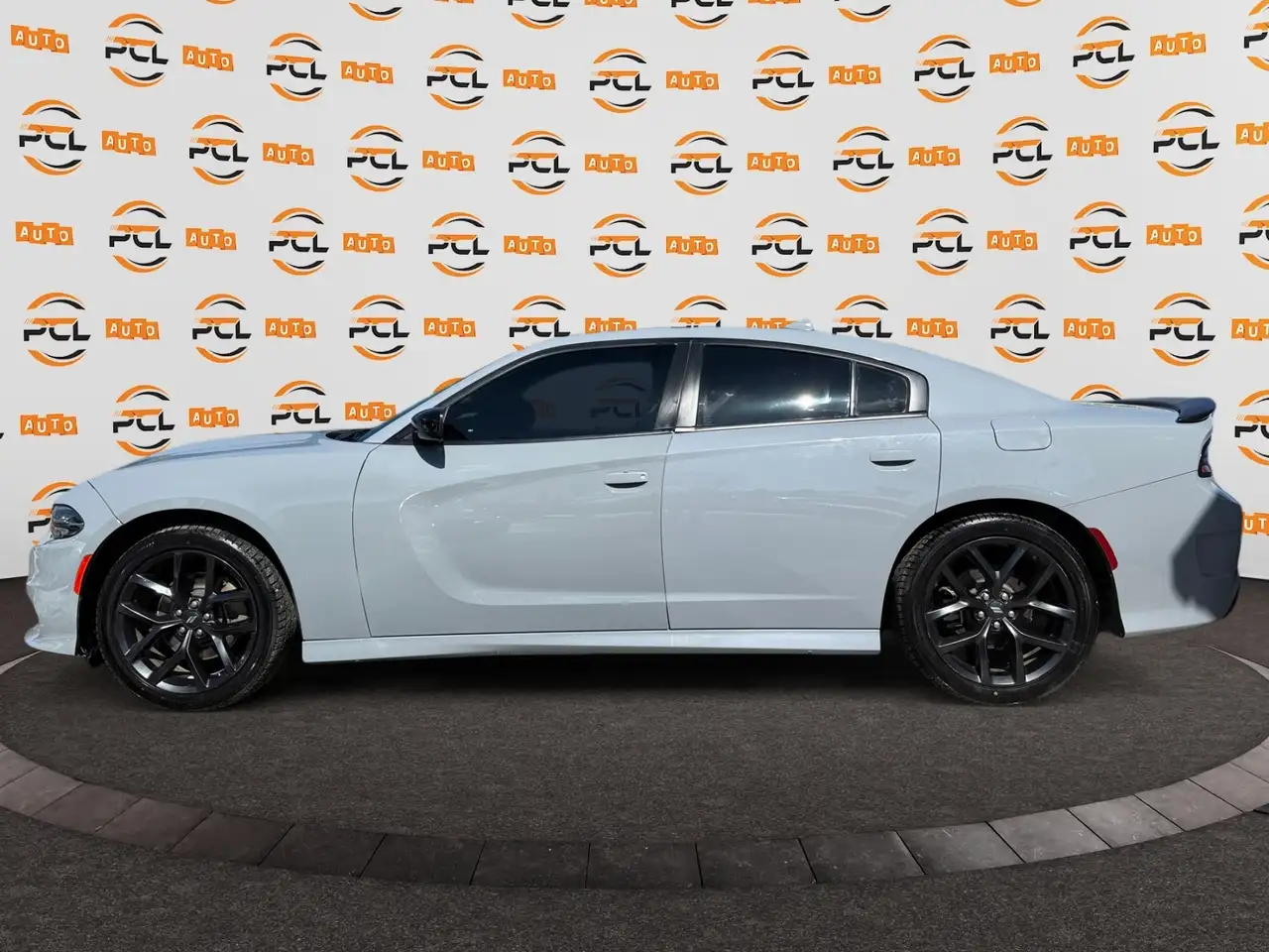 Dodge Charger снимка Dodge Charger