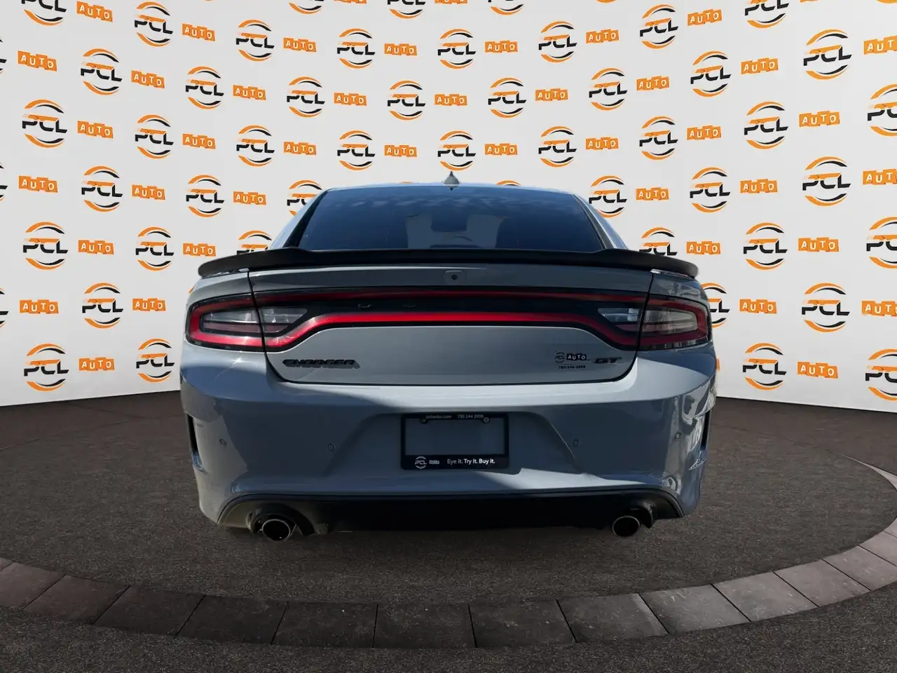 Dodge Charger снимка Dodge Charger