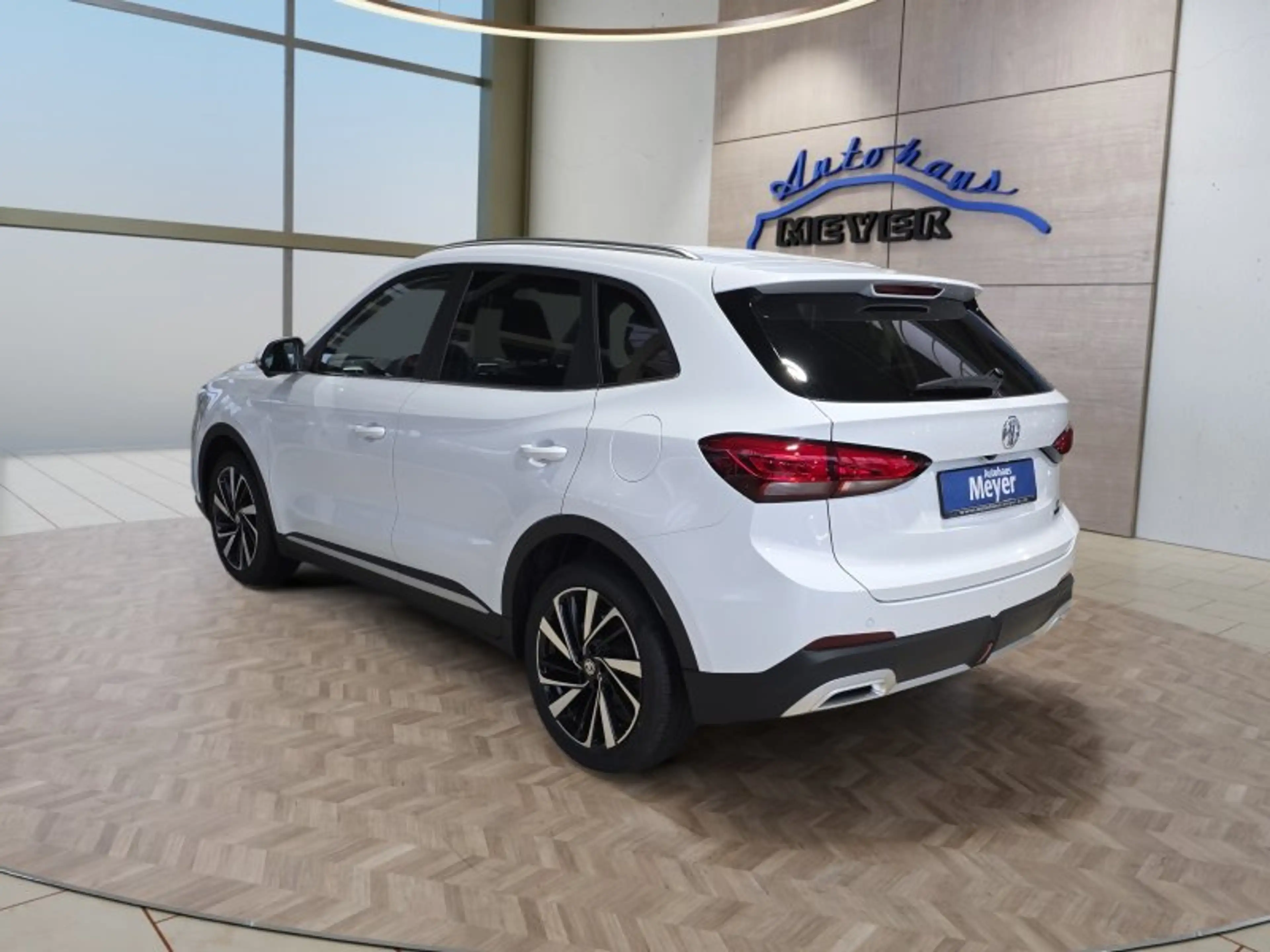 MG ZS Luxury 1,5 Hybrid+ 197PS 18*Alu/LED/Navi/Leder/Kam — photo 3