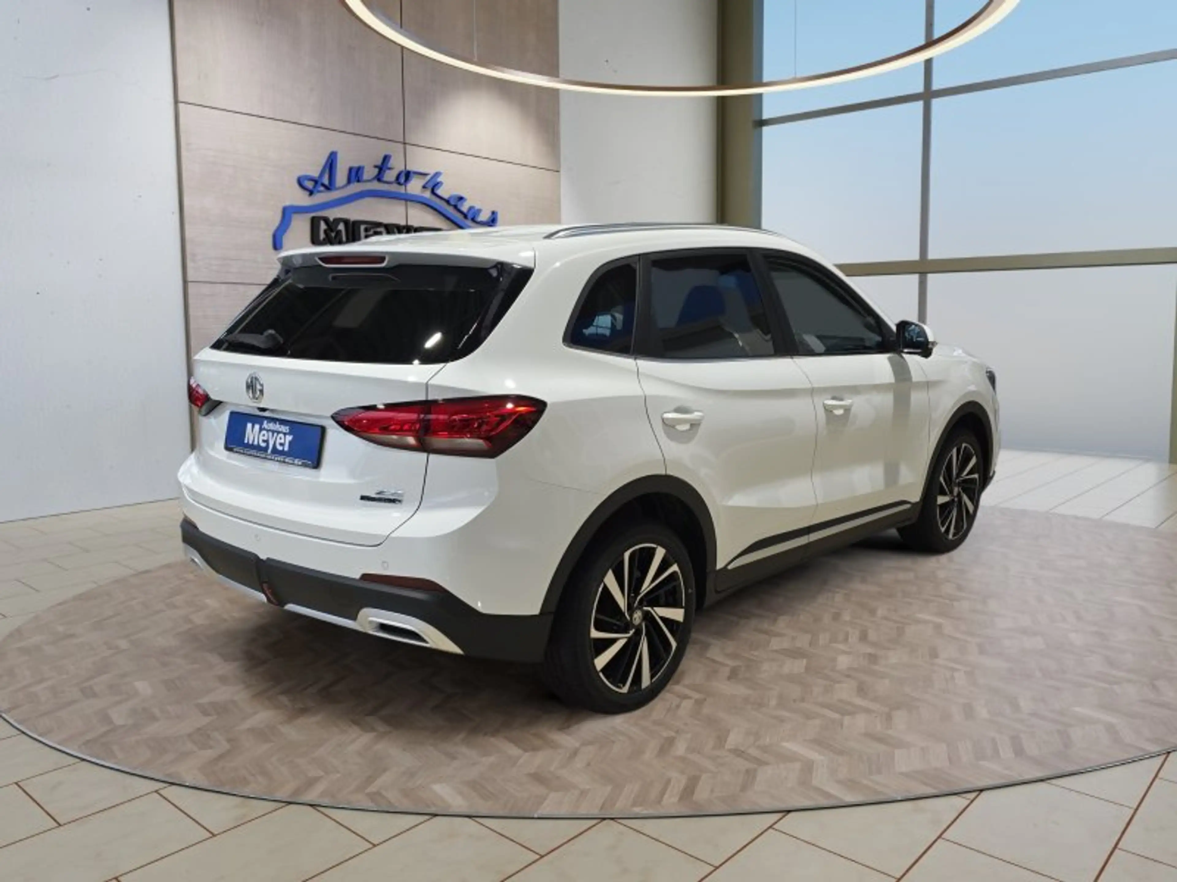 MG ZS Luxury 1,5 Hybrid+ 197PS 18*Alu/LED/Navi/Leder/Kam — photo 5