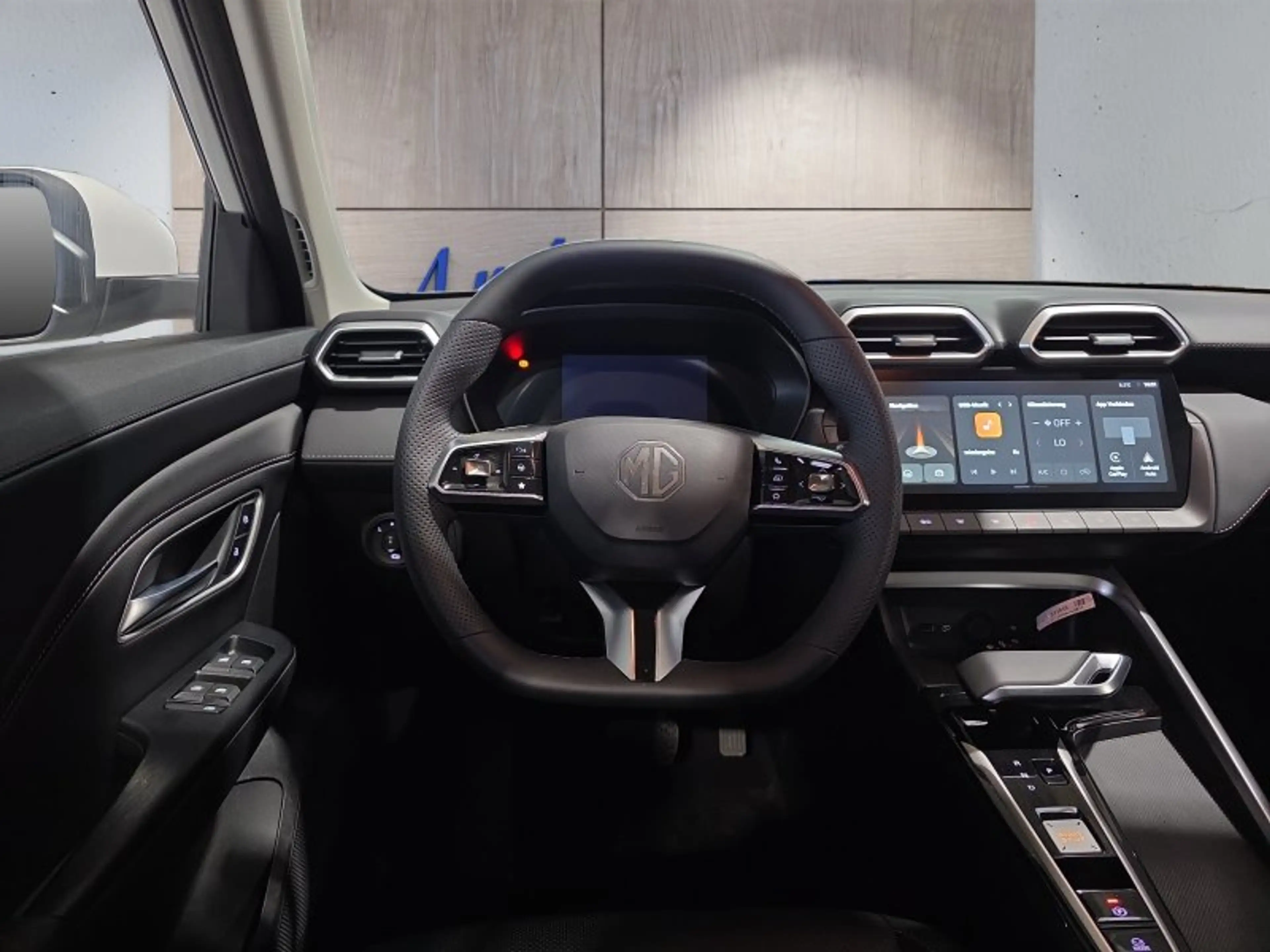 MG ZS Luxury 1,5 Hybrid+ 197PS 18*Alu/LED/Navi/Leder/Kam — photo 12