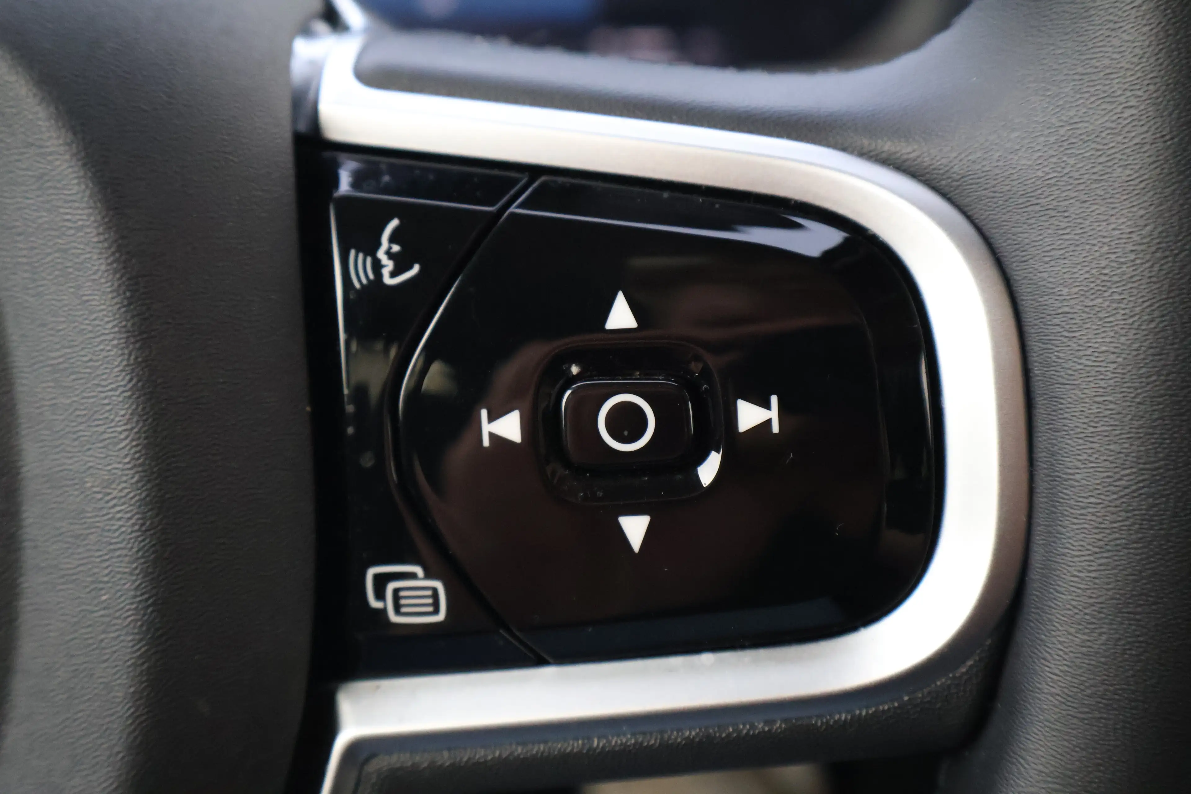 Volvo V90 2.0 T8 Plug-in hybrid AWD Ultra Dark | Trekhaak | — photo 16