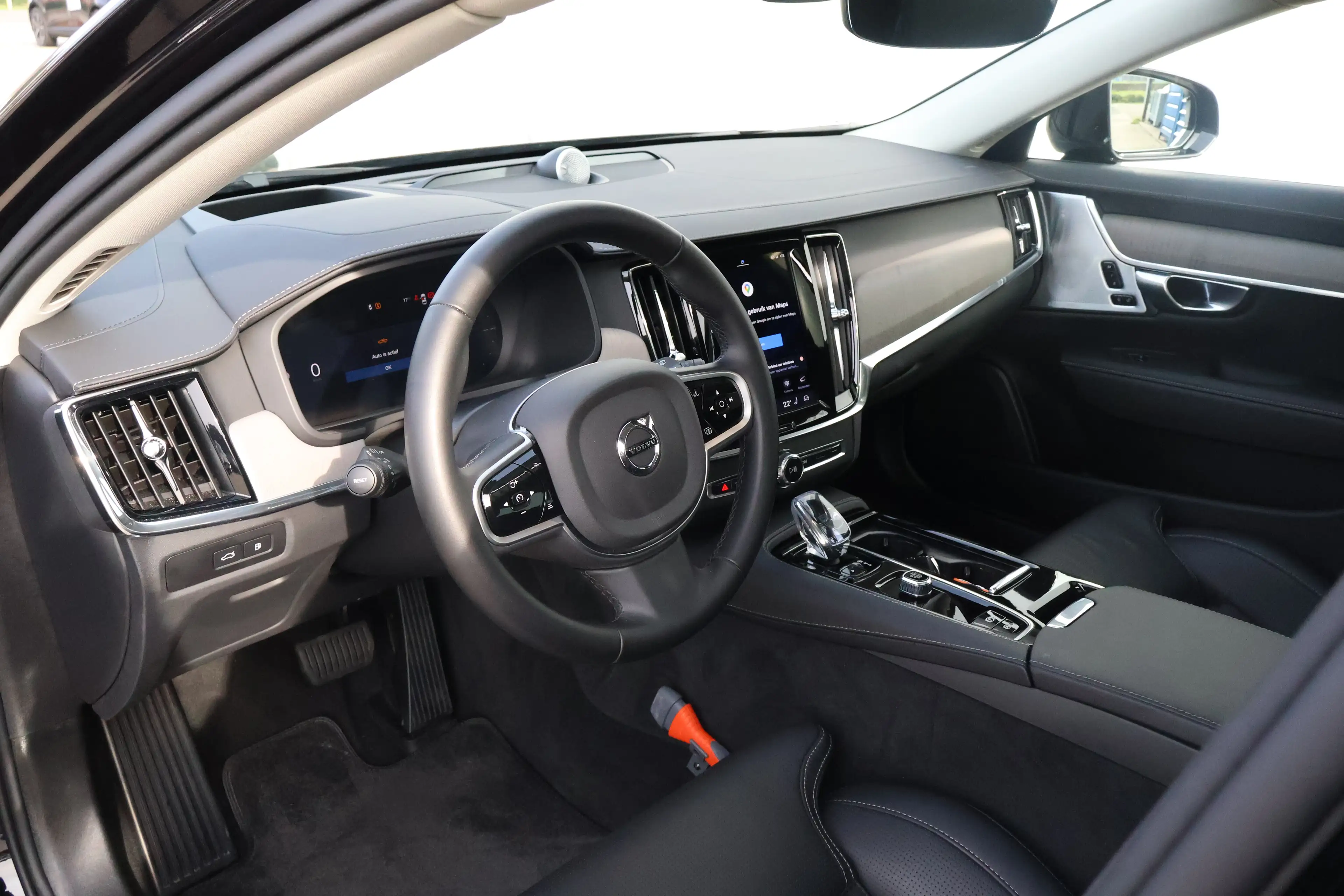 Volvo V90 2.0 T8 Plug-in hybrid AWD Ultra Dark | Trekhaak | — photo 5