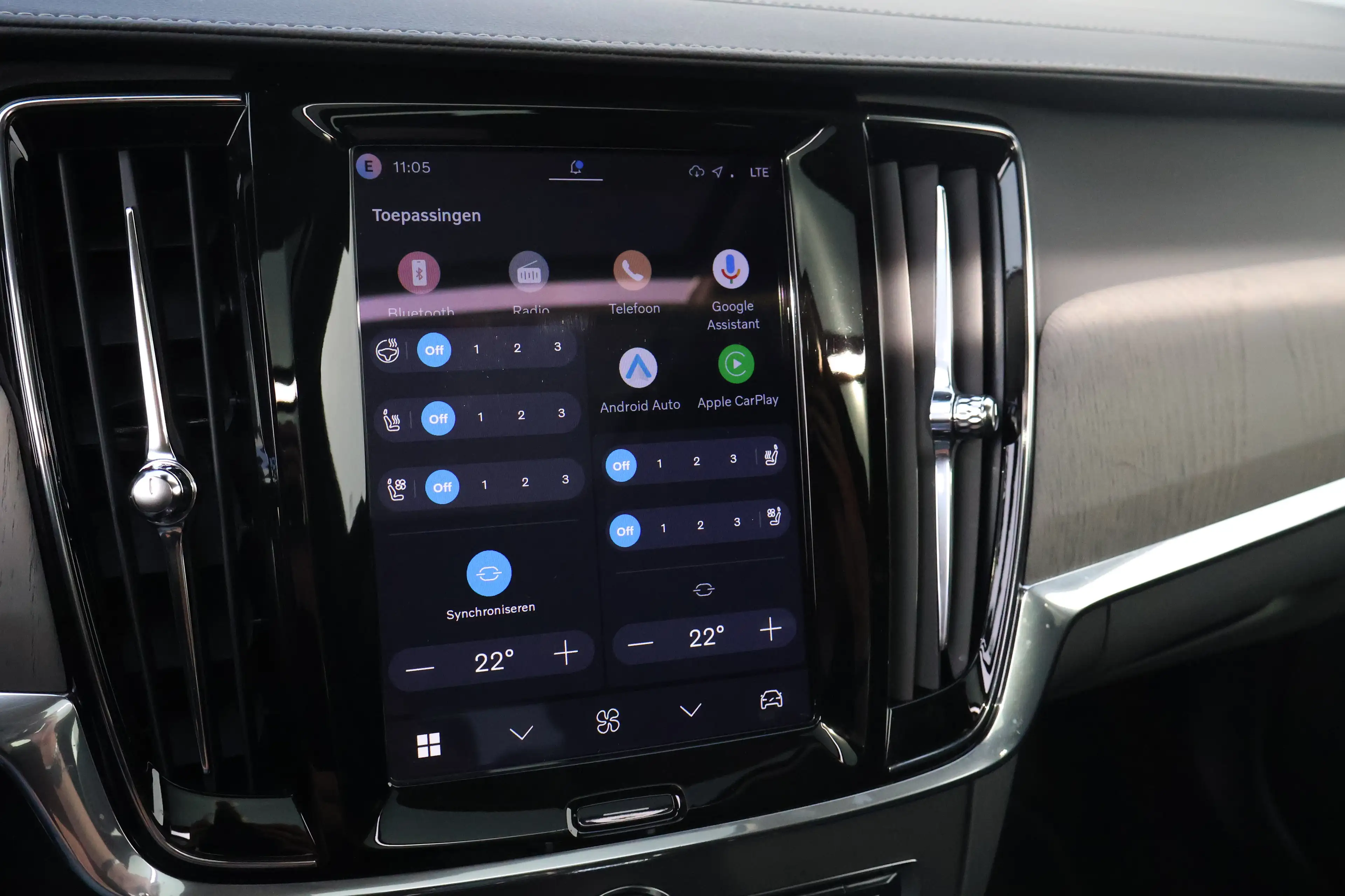 Volvo V90 2.0 T8 Plug-in hybrid AWD Ultra Dark | Trekhaak | — photo 21