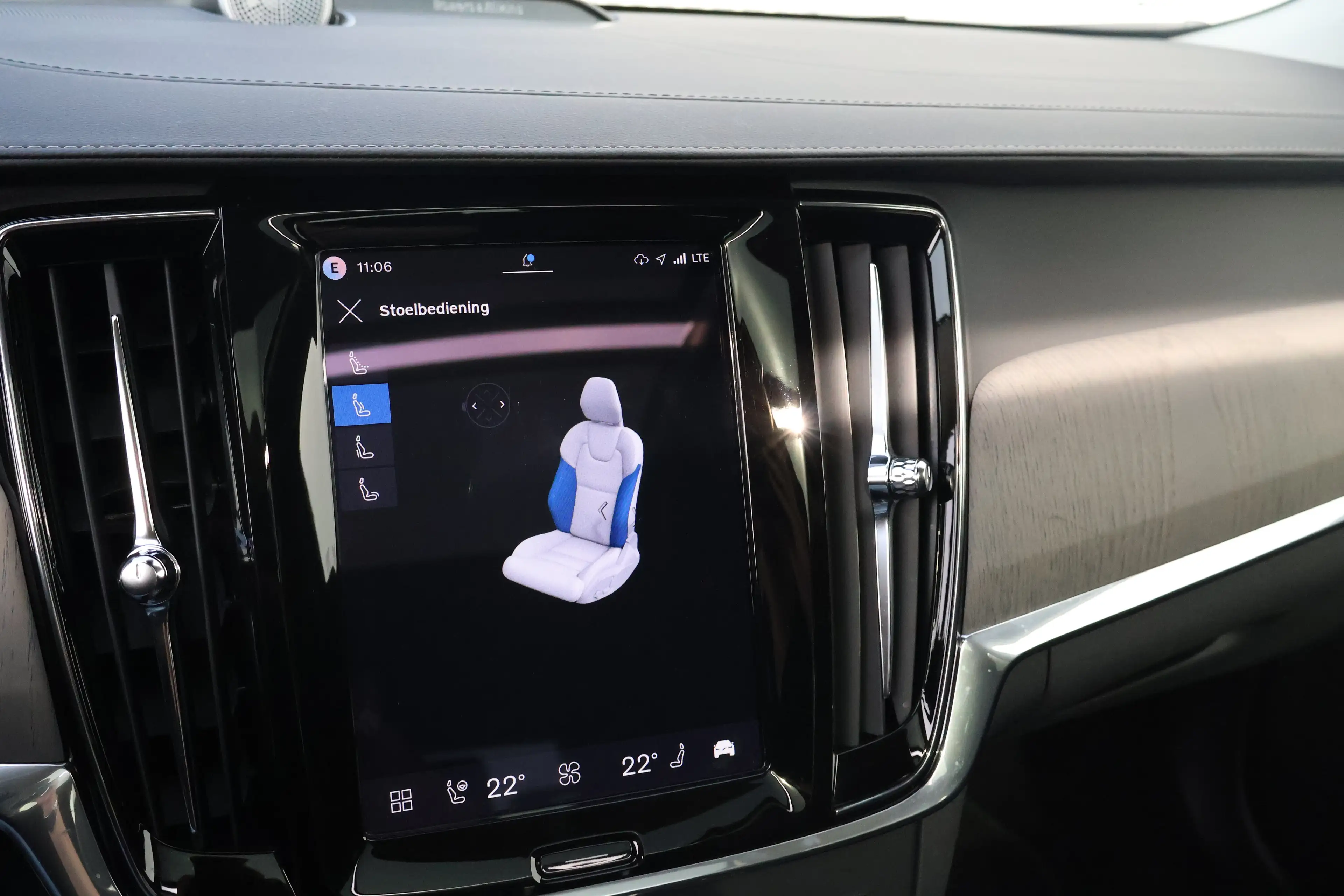 Volvo V90 2.0 T8 Plug-in hybrid AWD Ultra Dark | Trekhaak | — photo 32