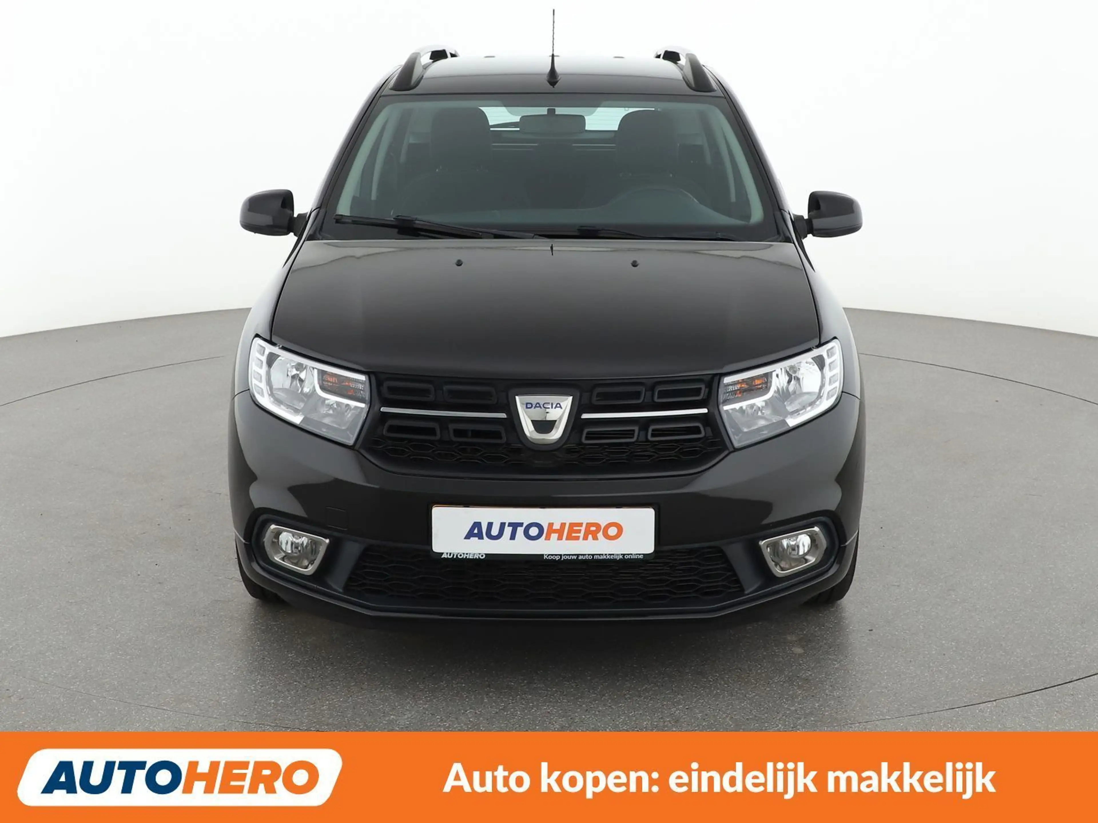 Dacia Logan 0.9 TCe Comfort — photo 9