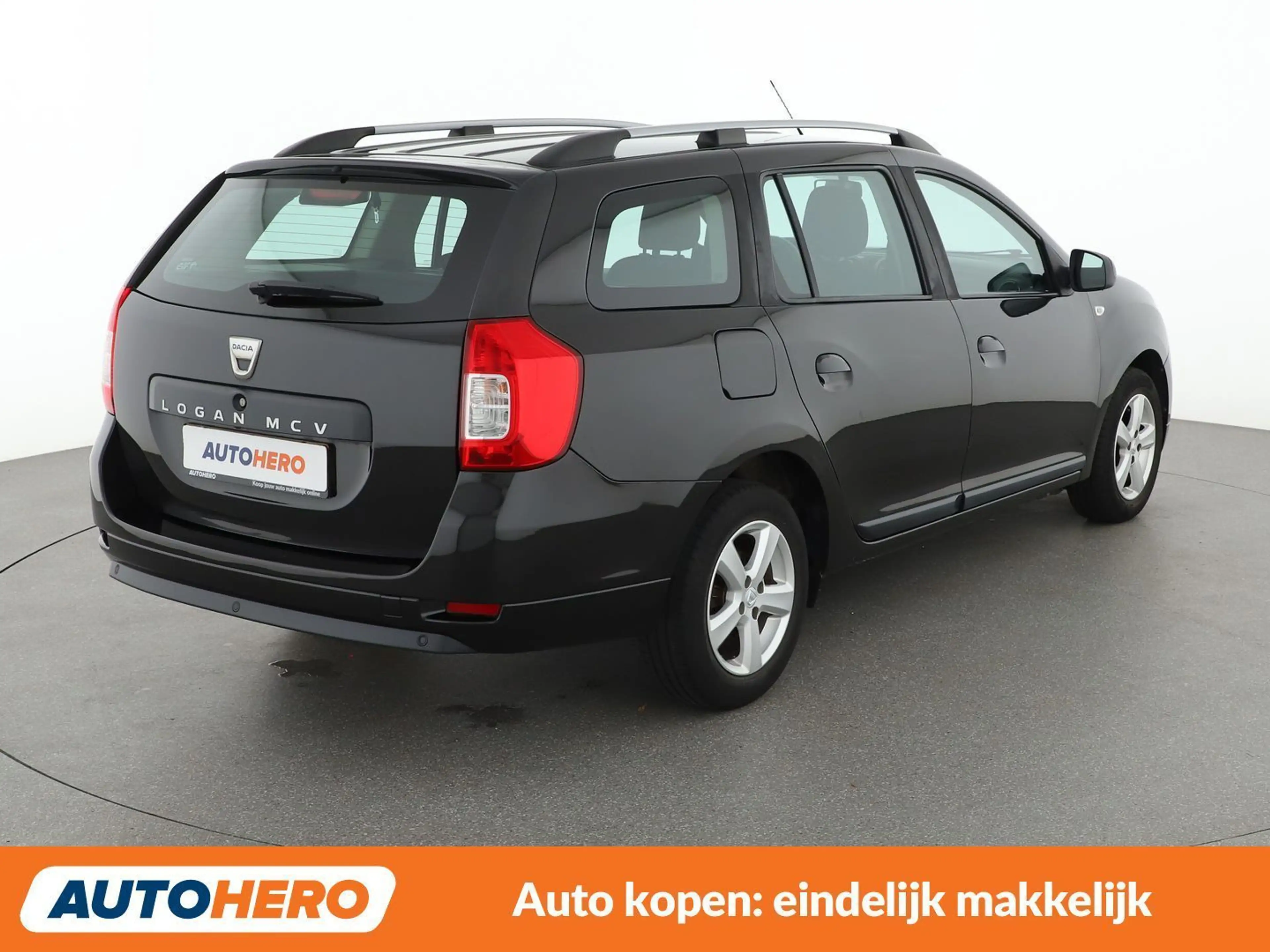 Dacia Logan 0.9 TCe Comfort — photo 6