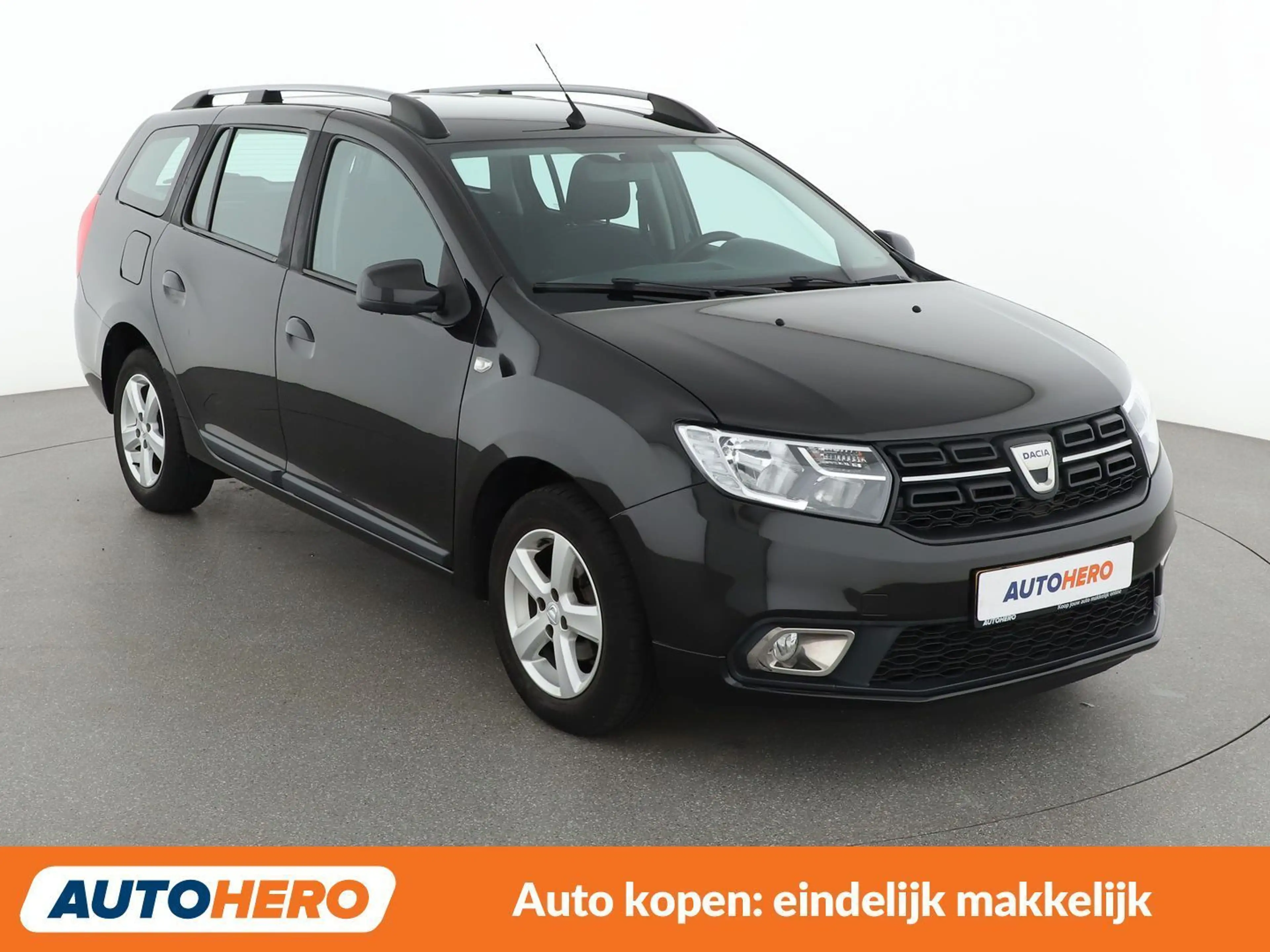 Dacia Logan 0.9 TCe Comfort — photo 8