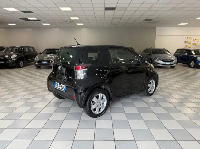 Toyota Iq view 10