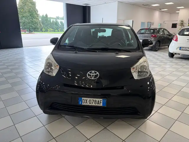 Toyota Iq view 3