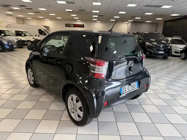 Toyota Iq view 6