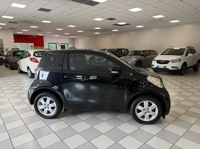 Toyota Iq view 9