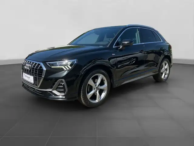 Audi Q3 view 2