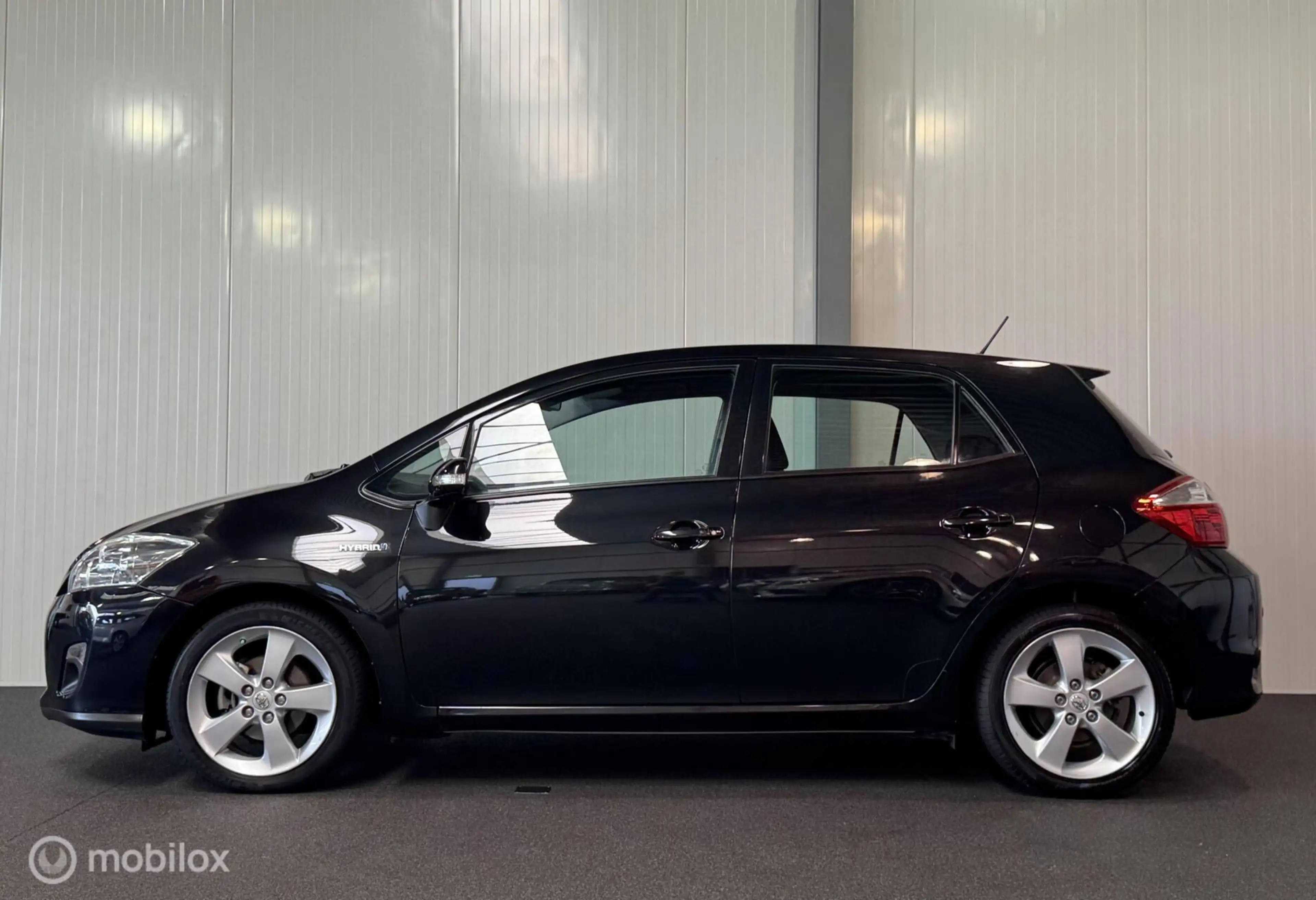 Toyota Auris 1.8 Full Hybrid Dynamic [ NAP 1e eigenaar camera ] — photo 3