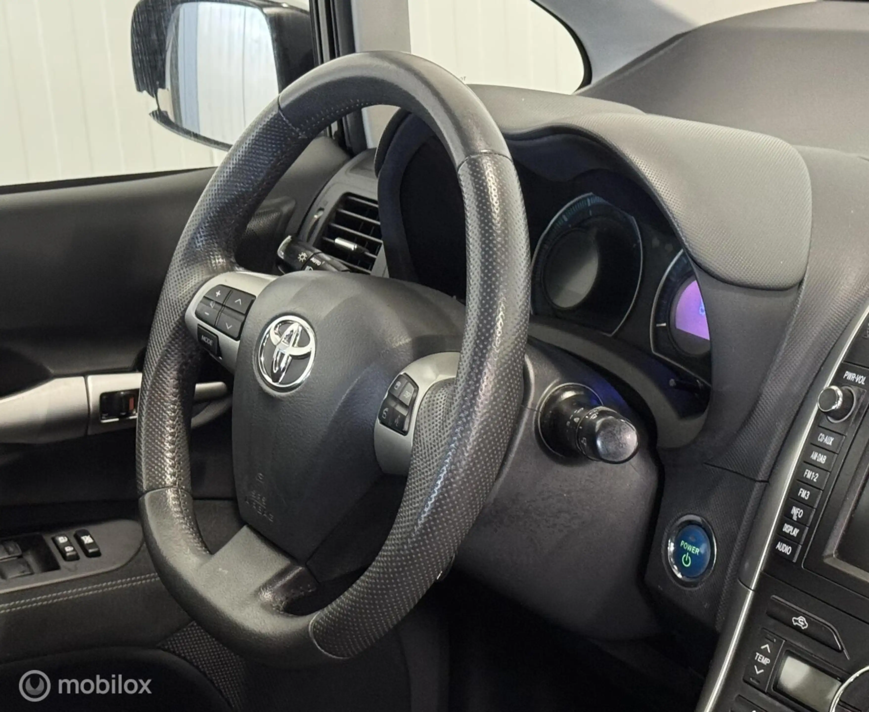 Toyota Auris 1.8 Full Hybrid Dynamic [ NAP 1e eigenaar camera ] — photo 25