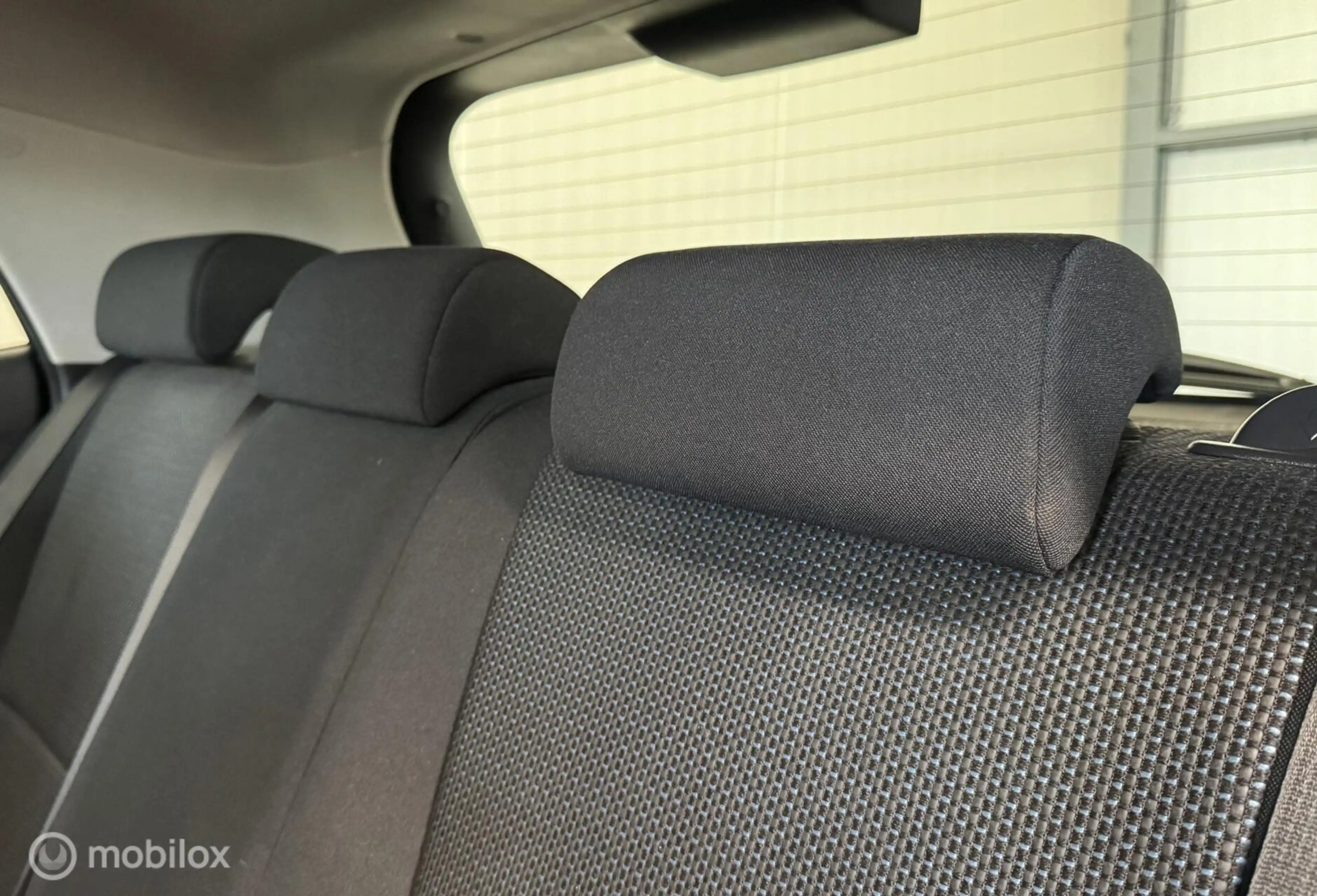 Toyota Auris 1.8 Full Hybrid Dynamic [ NAP 1e eigenaar camera ] — photo 11