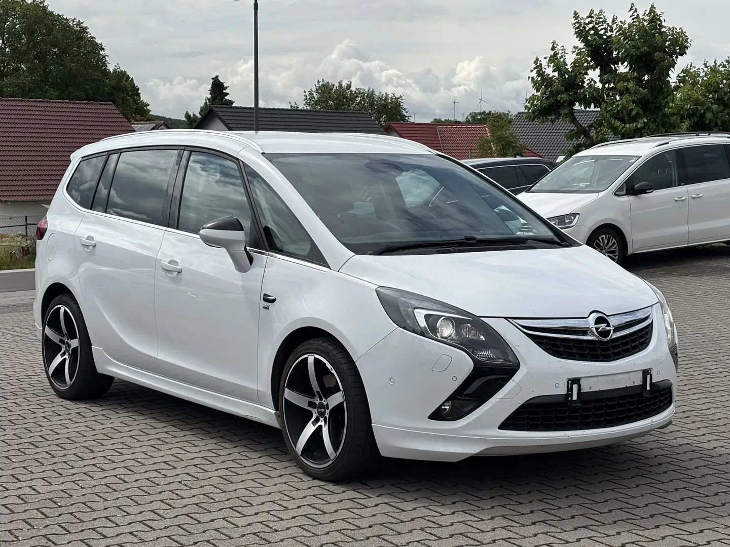 Opel Zafira Tourer Innovation 7 Sitzer / Kamera / AHK / elektr. Sitze Blanc - 1