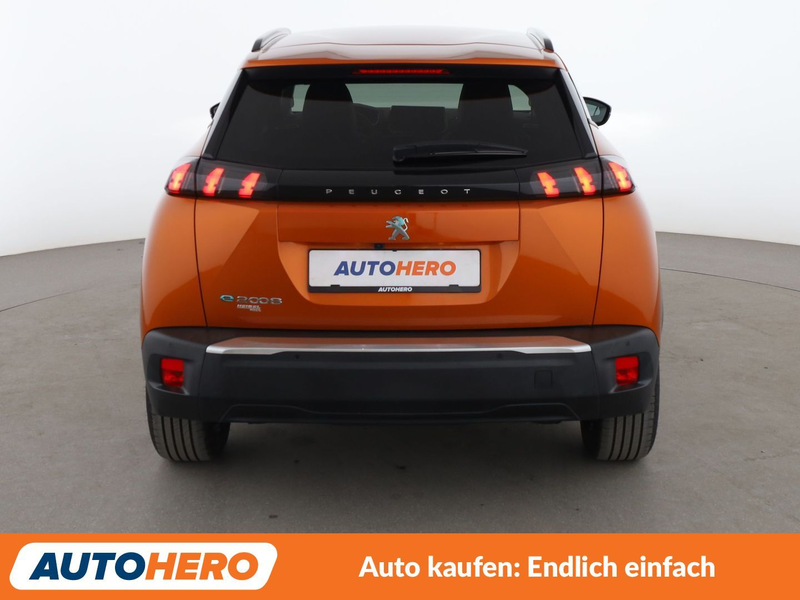 Peugeot e-2008 electric drive 100 kW Allure Pack Aut.*TEMPO*CAM* — photo 5