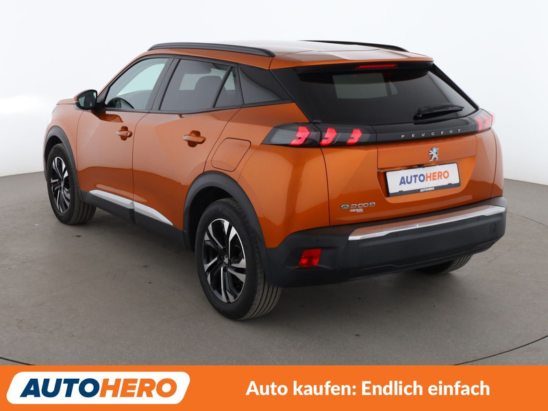 Peugeot e-2008 electric drive 100 kW Allure Pack Aut.*TEMPO*CAM* — photo 4
