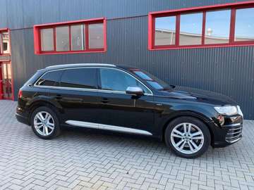 4.0 TDI V8 quattro*Head-up*AHK*VOLL*